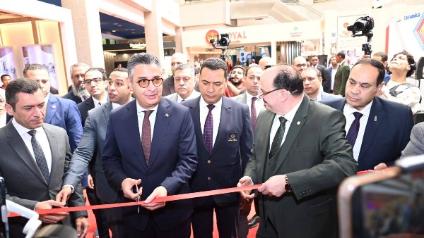 الدكتور شريف فاروق