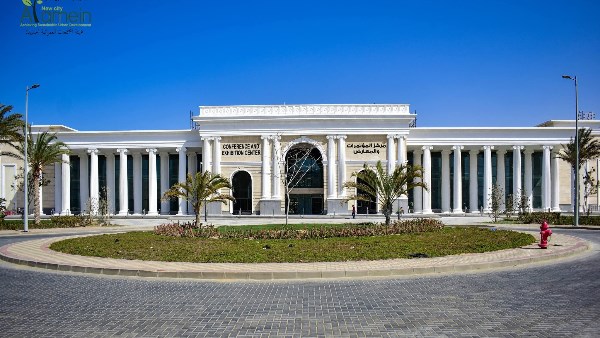 مركز المؤتمرات والمعارض 