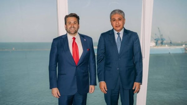 وزير السياحة يبحث مع مبعوث ترامب تعزيز الحركة السياحية الأمريكية إلى مصر