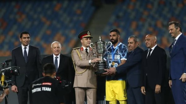 وزير الشباب والرياضة يشهد تتويج بيراميدز بكأس مصر