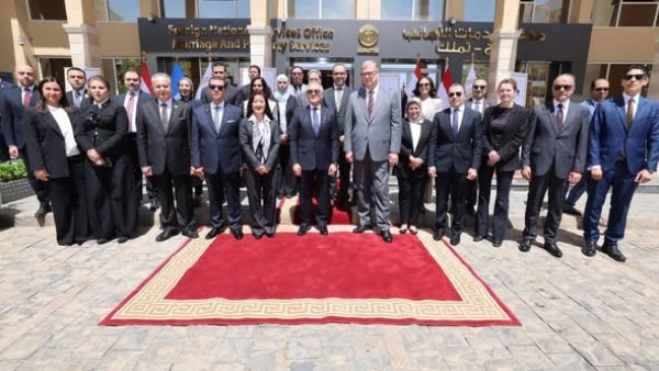 وزير العدل يفتتح  أول مكتب للمساعدة القانونية الأسرية للأجانب بالعاصمة الجديدة