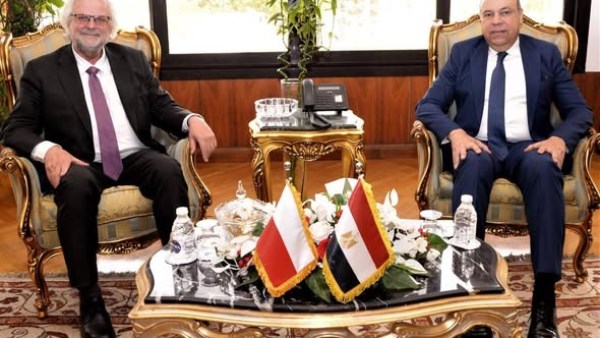 مصر وبولندا تبحثان تعزيز التعاون في النقل الجوي وتنشيط السياحة