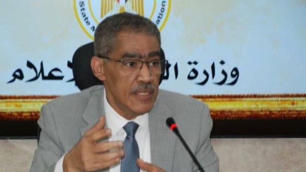 وزير الدولة للإعلام يعد بدراسة حلول لأزمات الصحف بالتعاون مع الهيئة الوطنية للصحافة