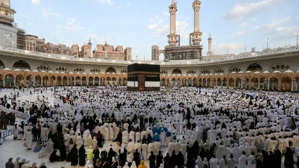 خدمة ملايين الحجاج.. الذكاء الاصطناعي يقود منظومة الحج الرقمية بالمشاعر المقدسة
