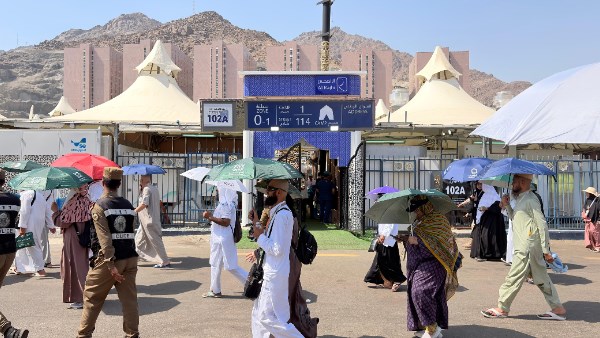  السياحة: استقرار أوضاع الحجاج بمخيمات منى وسط تنظيم متطور وإقامة فندقية متكاملة