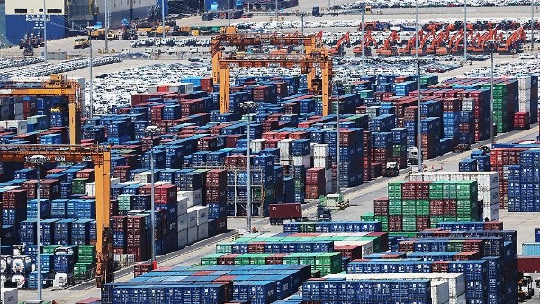 انخفاض مبيعات التجزئة والاستثمار في كوريا الجنوبية