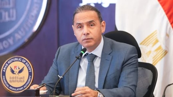  الدكتور إسلام عزام