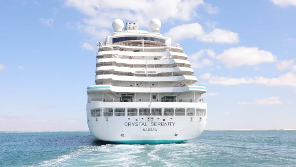 السفينة السياحية "Crystal Serenity"