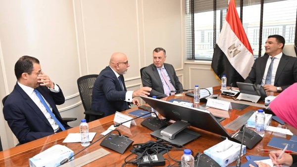وزير الصناعة