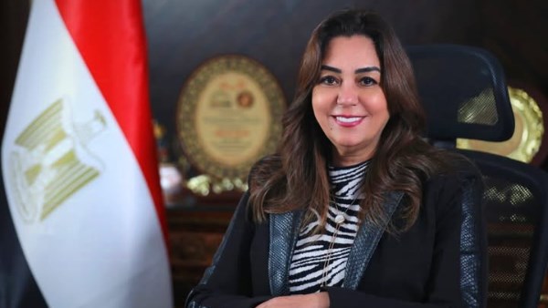 الدكتورة منال عوض