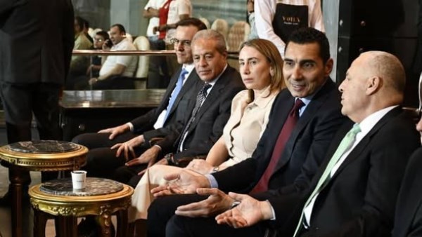 وزير الشباب والرياضة