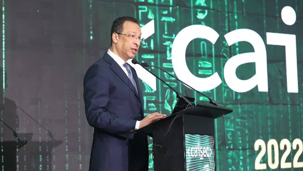 وزير الاتصالات وتكنولوجيا المعلومات