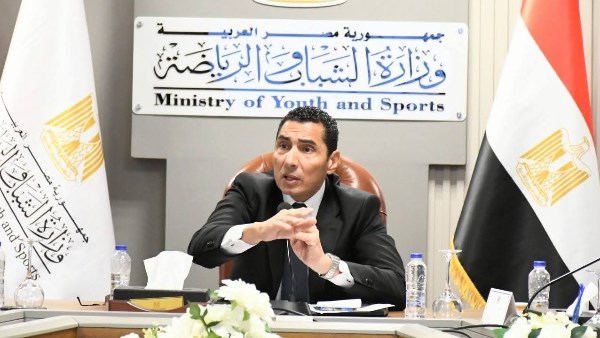 وزير الشباب والرياضة