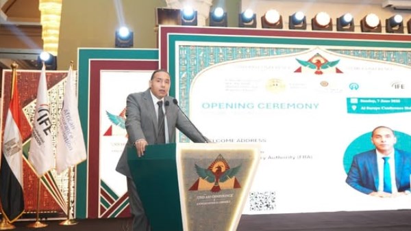 الدكتور إسلام عزام