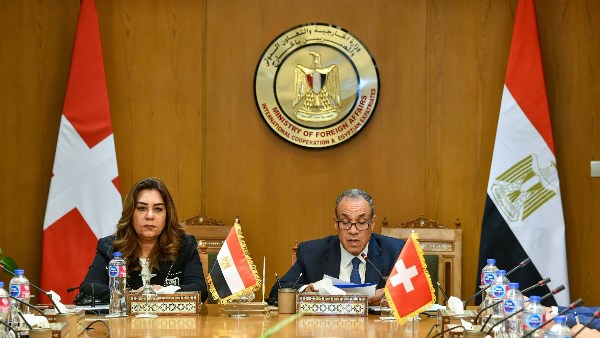  بدر عبد العاطي