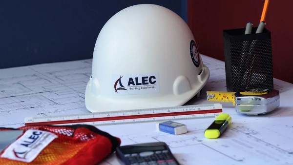 أليك القابضة تفوز بعقود بـ500 مليون دولار في مشاريع هندسية كبرى