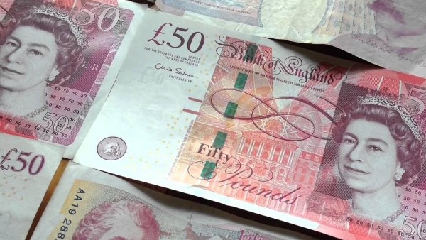 سعر الجنيه الإسترليني أمام الجنيه المصري