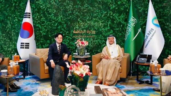 السعودية وكوريا الجنوبية توسعان شراكتهما في الطاقة عبر اتفاقية جديدة