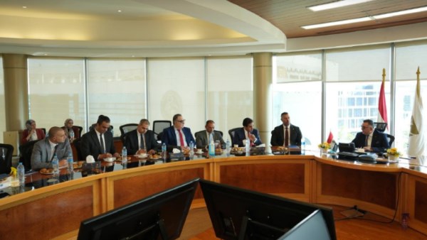 البورصة المصرية والمصرية لإدارة الاستثمار تبحثان تطوير المنتجات المالية