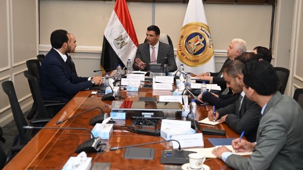 خطط لتعميم الطاقة الشمسية على 7000 مصنع في مصر