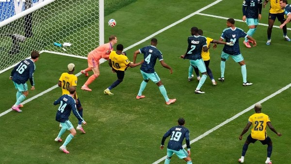 الإكوادور تهزم ألمانيا وتتأهل إلى دور الـ32 في كأس العالم 2026