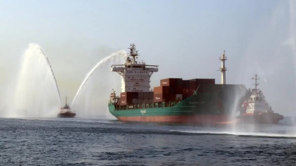 السعودية تعلن تشغيل خط ملاحي جديد للحاويات 