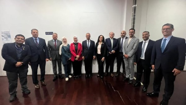 وزير الخارجية 