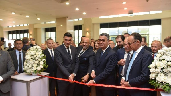 وزيرا التموين والصناعة