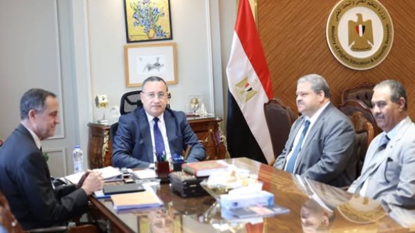 وزير التعليم العالي