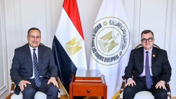 وزيرا التخطيط والتعليم العالي