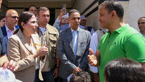 وزيرة الإسكان 