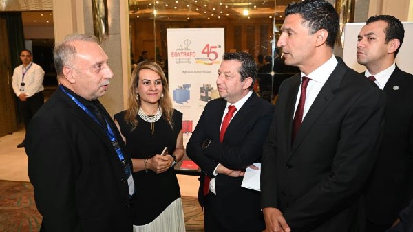 وزير الصناعة