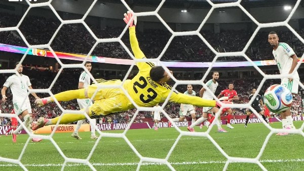 سويسرا تهزم الجزائر بثنائية وتتأهل إلى دور الـ16 في كأس العالم 2026