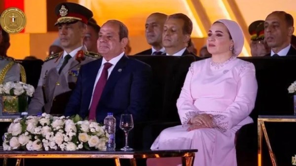 الرئيس السيسي يشهد ختام افتتاح «الأوكتاجون» بعروض الدرونز والأغاني الوطنية