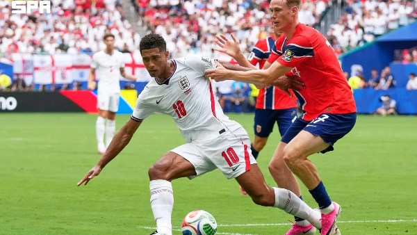 ثنائية بيلينغهام تقود إنجلترا إلى المربع الذهبي في مونديال 2026