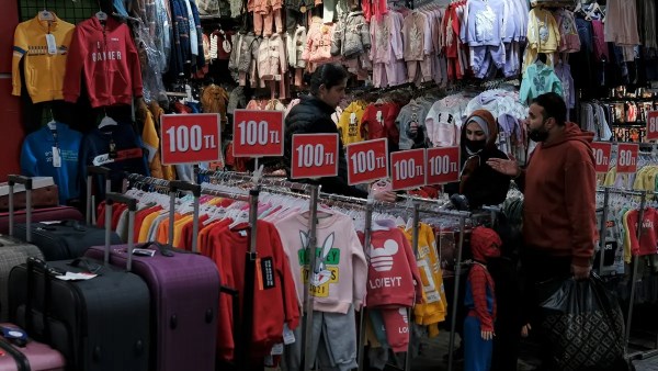 ارتفاع مبيعات التجزئة التركية 13.7% على أساس سنوي في مايو
