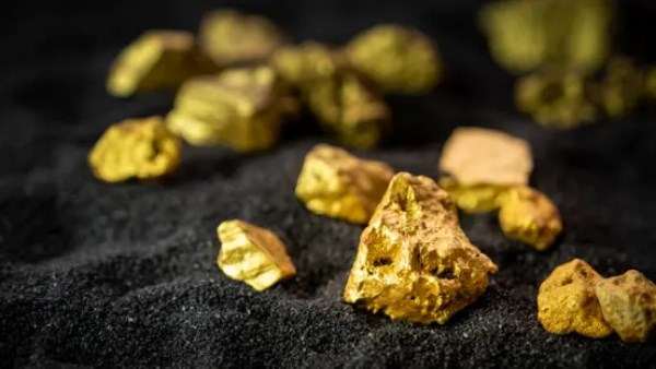 أوروبا تحظر واردات الذهب السوداني