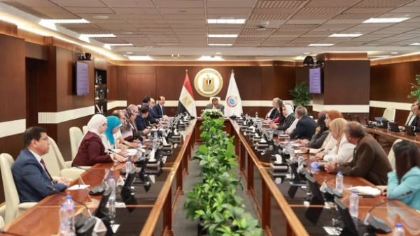 وزير الصحة يتابع تنفيذ الخطة الوطنية لنظم الغذاء والتغذية