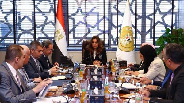 الدكتورة منال عوض