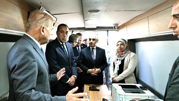رئيس مجلس الوزراء