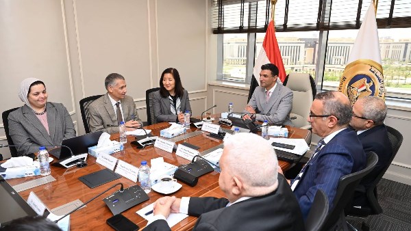 وزير الصناعة