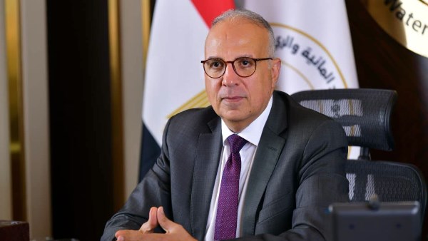 وزير الموارد المائية والري