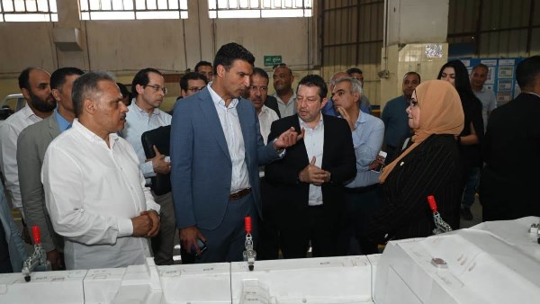 وزير الصناعة