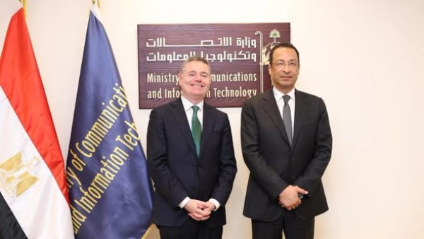 وزير الاتصالات 