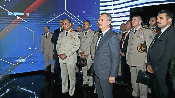 وزير الدفاع
