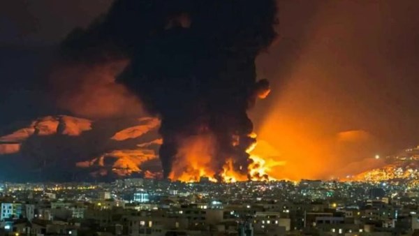 انفجارات تهز جزيرة قشم وبوشهر