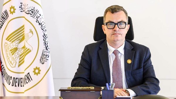 الدكتور أحمد رستم
