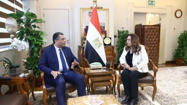 منال عوض