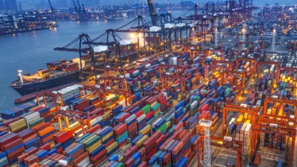 7.7 مليارات يورو عجز التجارة الخارجية لإسبانيا في يونيو