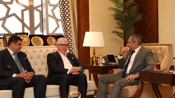 خالد عباس يتابع تقدم الأعمال في برج فوربس بالعاصمة الجديدة ويهنئ بفوز المشروع بجائزة العمارة الدولية لعام 2026 